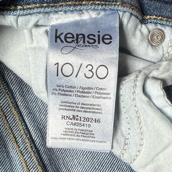 Light-wash raw-hem ankle Kensie Jeans - Picture 7 of 7